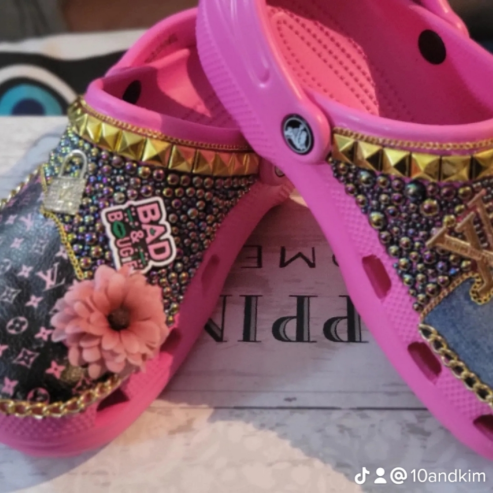 Custom crocs - Picture 3 of 9